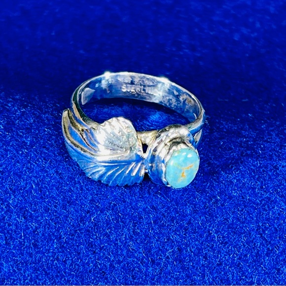 Classic Native American Sterling Ring with Turquoise & Feather Design Ships FREE - Picture 4 of 5